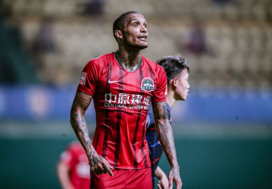 中超-河南队1-0小胜重庆 卡兰加攻入全场唯一进球 中超-河南队1-0小胜重庆 卡兰加攻入全场唯一进球