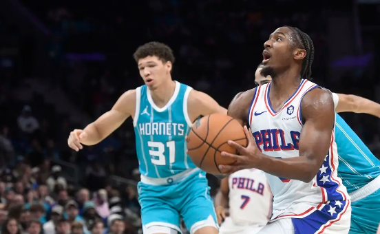 马克西40+5+5+4断 乔治33+8 三球复出15中5 76人力擒黄蜂 马克西40+5+5+4断 乔治33+8 三球复出15中5 76人力擒黄蜂