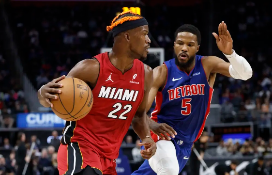 CC20+11+18 比斯利7三分 巴特勒35+19+10 活塞加时险胜热火