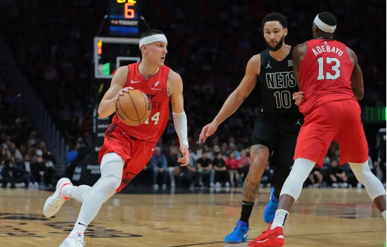 阿德巴约23+7+7 希罗17+12+9 巴特勒缺阵 热火胜篮网止3连败