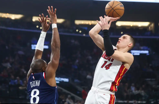 哈登26+11 祖巴茨21+20 希罗32+11 快船第三节爆发逆转热火