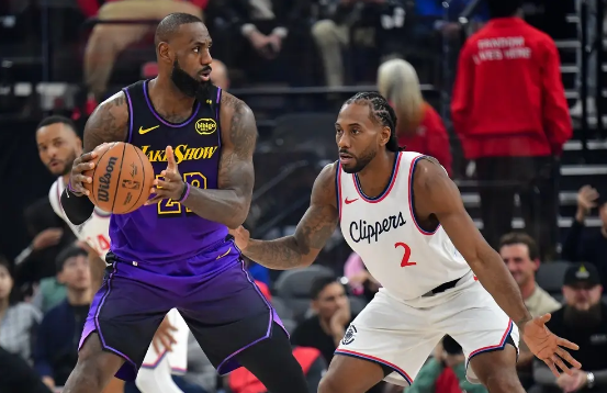 哈登21+12&里程碑 小卡19分 詹姆斯25+11 快船3人20+轻取湖人