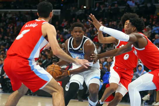 JJJ24+10 爱德华兹32分&失绝杀 里德29+8 灰熊逆转森林狼