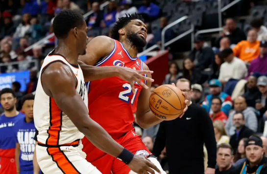 恩比德23分比斯利爆砍36分 CC缺阵活塞125-112轻取76人