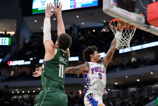 利拉德43+7+8 恩比德27+12+6 马克西39分 雄鹿击退76人 利拉德43+7+8 恩比德27+12+6 马克西39分 雄鹿击退76人