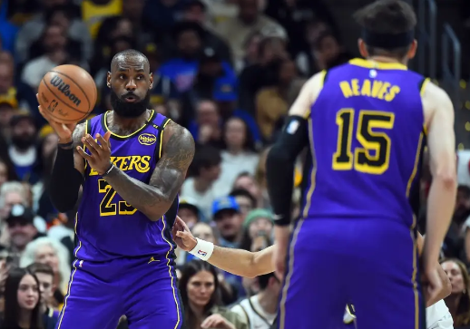 湖人大胜终结掘金9连胜！东契奇32+10+7 老詹25+9 约基奇7中2