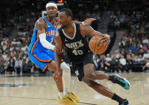 杰伦威41+6+7 亚历山大31+8 卡斯尔32+8 雷霆轻取马刺迎3连胜