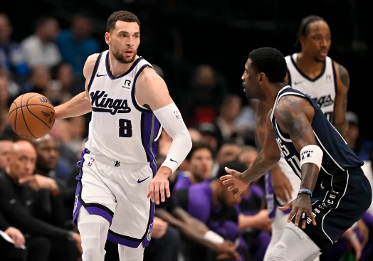 拉文22分 欧文重伤退赛 凯-琼斯首秀21+9 国王大胜独行侠