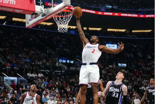 小卡17分&压哨绝杀 哈登29+9+11 德罗赞31+10 快船加时胜国王