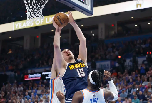 约基奇35+18+8 穆雷34分 SGA25+7 掘金末节三分雨复仇雷霆！