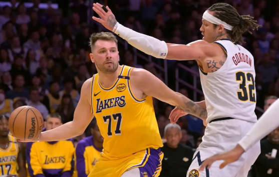 东契奇31+9+7约老师伤停 湖人三节灭悬念120-108胜残阵掘金