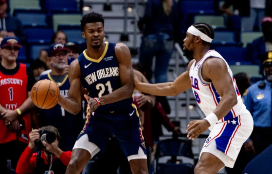 残阵对决！奥利尼克14+11+7 米西16+9 鹈鹕主场轻取76人