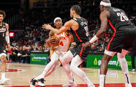 阿夫迪亚&夏普均30+ 特雷-杨29+15 开拓者击落老鹰结束4连败