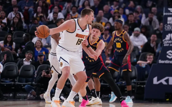 库里36+5约基奇空砍33分 勇士118-104力克掘金迎5连胜